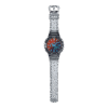 Reloj Casio G-Shock esfera con deposición de vapor refleja varios tonos de luz y exterior transparente.