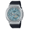 Reloj Casio G-Shock esfera azul y exterior metálico.