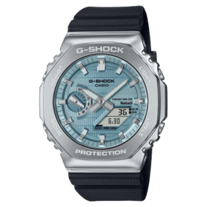 Reloj Casio G-Shock esfera azul y exterior metálico.