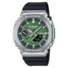 Reloj Casio G-Shock esfera verde y exterior metálico.