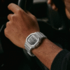 Reloj Casio G-Shock esfera y exterior de color gris translúcido.