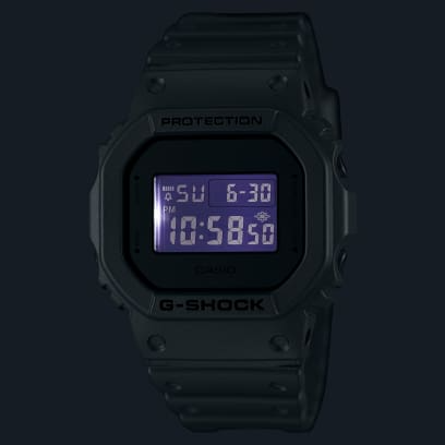 Reloj Casio G-Shock esfera y exterior de color gris translúcido.