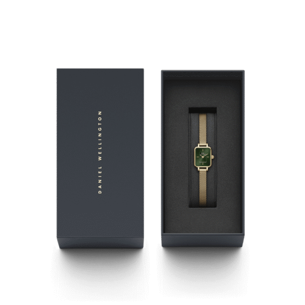 Reloj Daniel Wellington esfera en verde con toques dorados y exterior dorado.