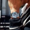 Reloj Casio G-Shock esfera azul claro y exterior acero.
