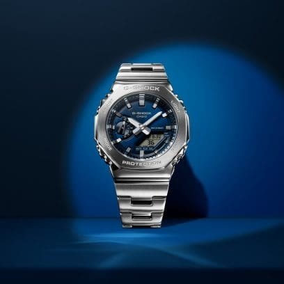 Reloj Casio G-Shock esfera azul marino y exterior acero.