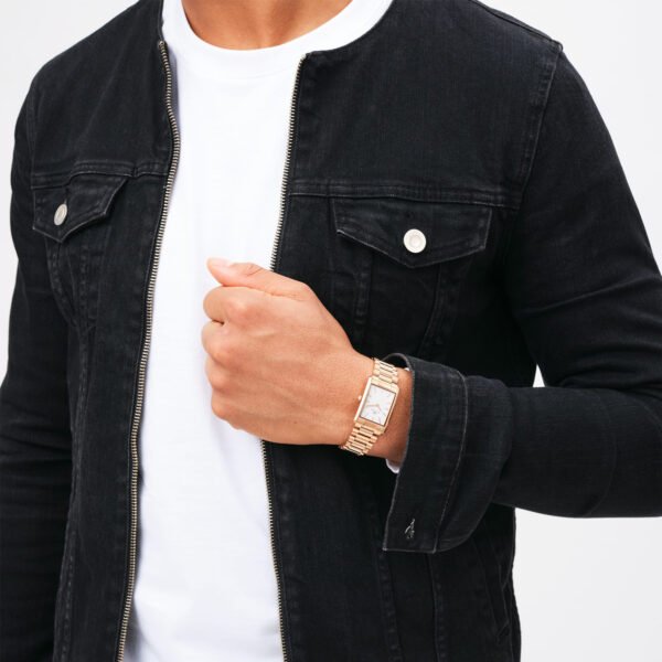 Reloj Daniel Wellington esfera en oro rosa y en blanco y exterior oro rosado.