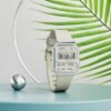 Reloj Casio Collection esfera beige digital y exterior con correa del mismo color de resina.