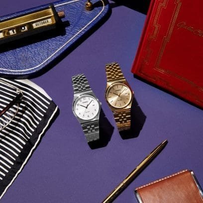 Reloj Casio con esfera de color dorada y exterior de acero en color dorado.