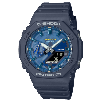 Reloj G-SHOCK GA-2100AR-2AER en azul mate con diseño octogonal y pantalla analógico-digital.