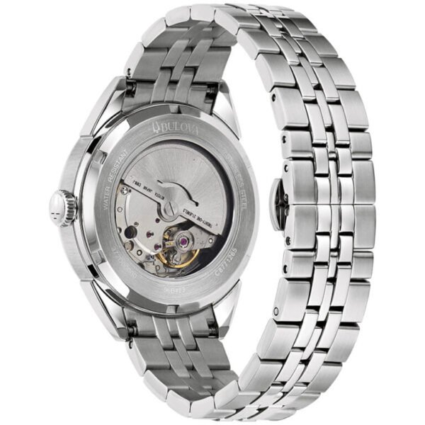 Detalle del cronógrafo del Bulova 96B423 Esfera azul del Bulova 96B423 con cronógrafo y agujas luminosas.