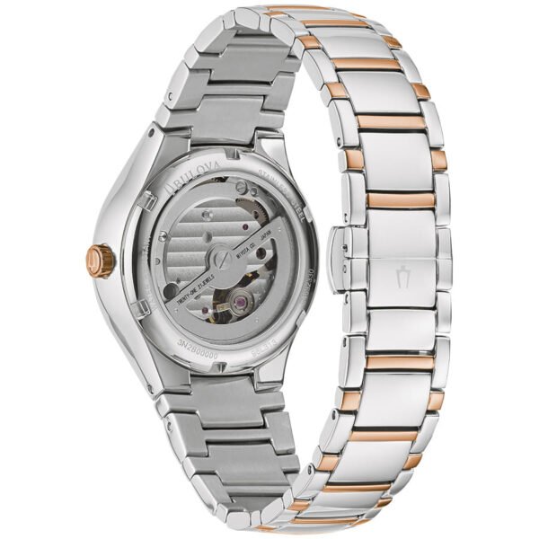 Movimiento automático visible en elegancia – Ref. 98L313 Detalle del movimiento automático del reloj Bulova 98L313.