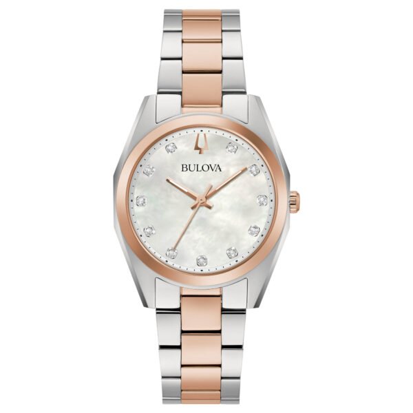 Detalle de la esfera blanca nacarada Esfera nacarada con diamantes en el Bulova 98P207