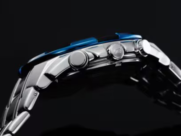 Reloj Casio Cronógrafo estándar EFR-539D-1A2V perfil