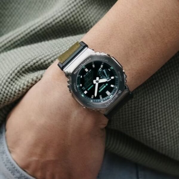 Reloj Casio G-SHOCK GM-2100CB-3A modelo