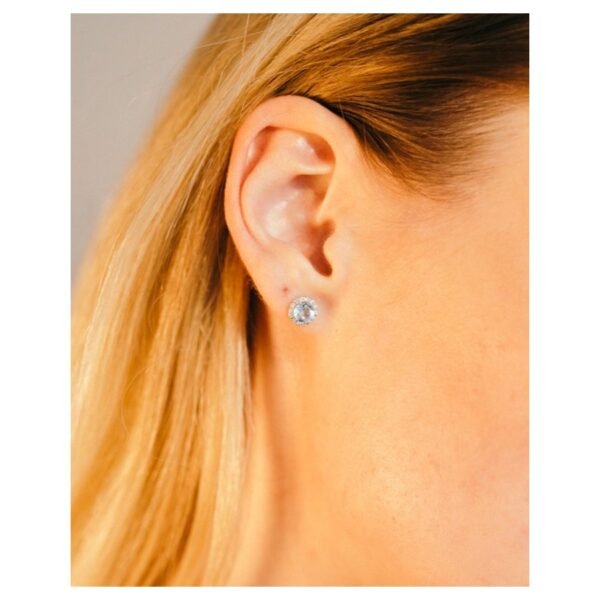 Pendientes Lecarré Ocean Orla lifestyle Pendientes Lecarré Ocean Orla oro blanco topacio azul puestos lifestyle