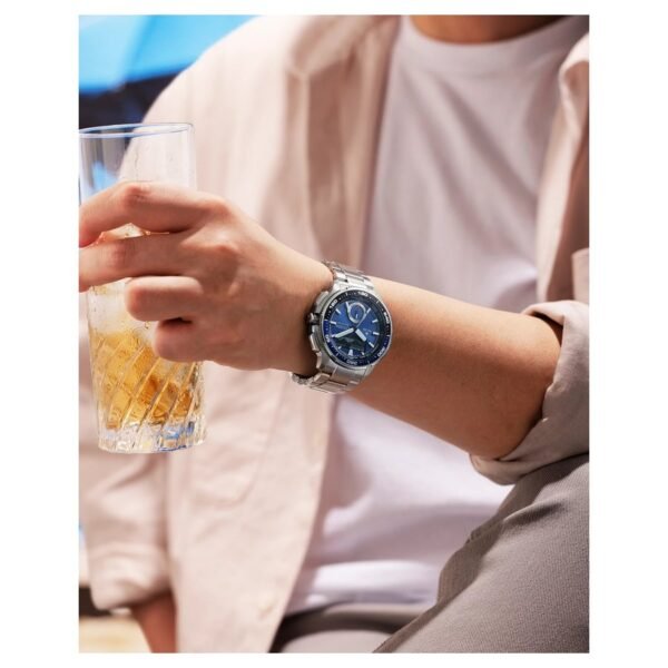 Citizen JV3006-50L en la muñeca Reloj Citizen JV3006-50L Promaster WaveTracker azul en la muñeca