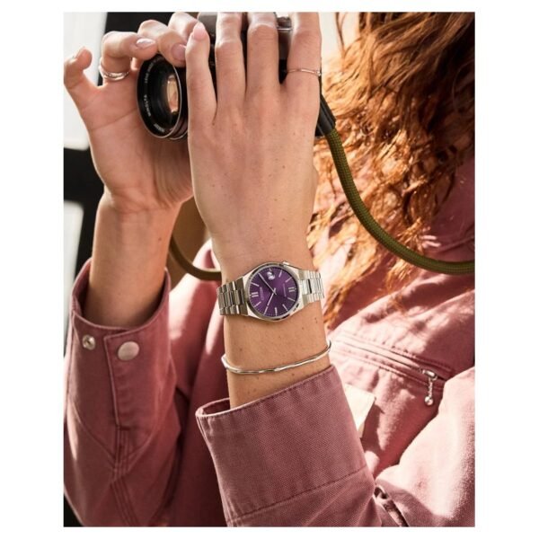 Citizen NJ0200-50W en la muñeca Reloj Citizen NJ0200-50W Tsuyosa violeta en la muñeca